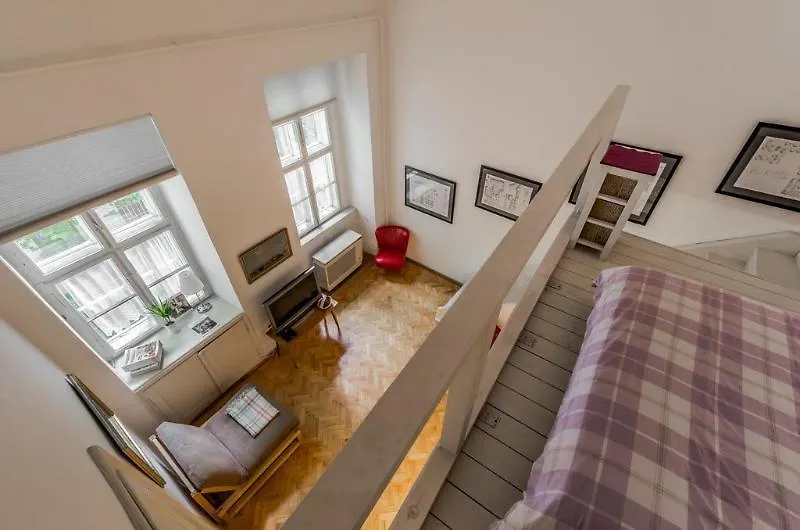 Studio Six Budapest 2*,